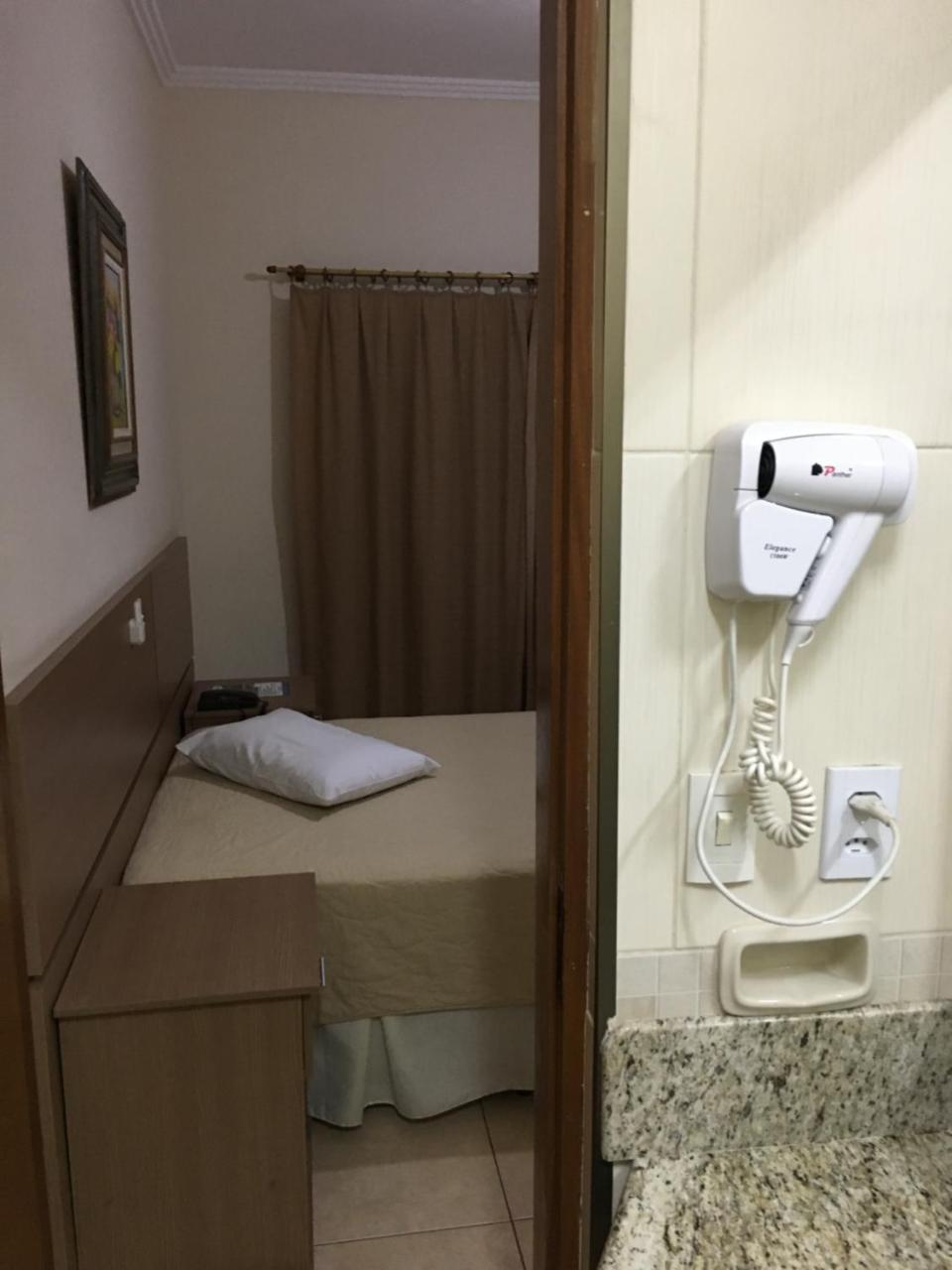 Hotel Vila Rica Alfenas Exteriör bild